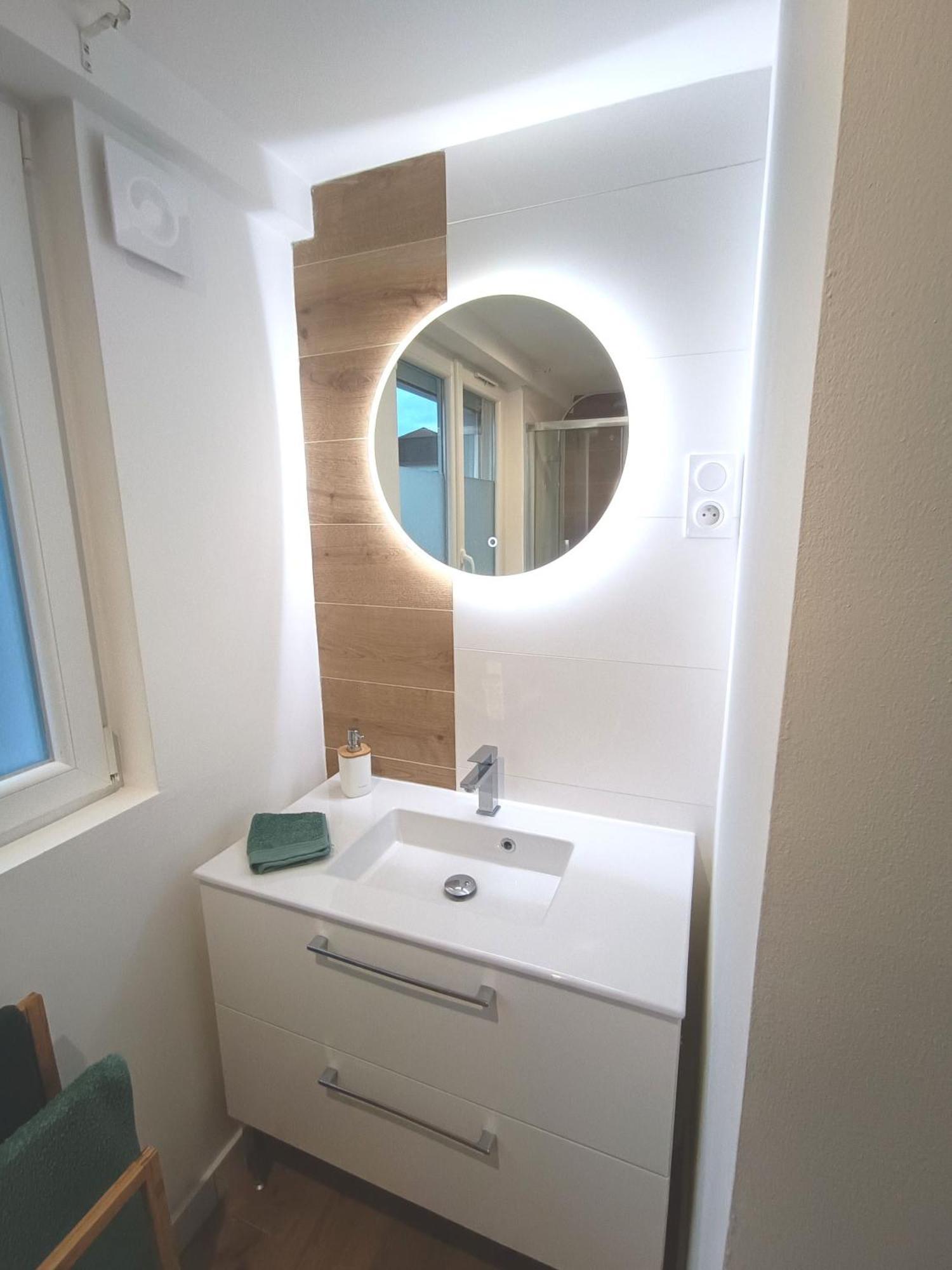 Le Montigny Apartment Vernon  Bagian luar foto