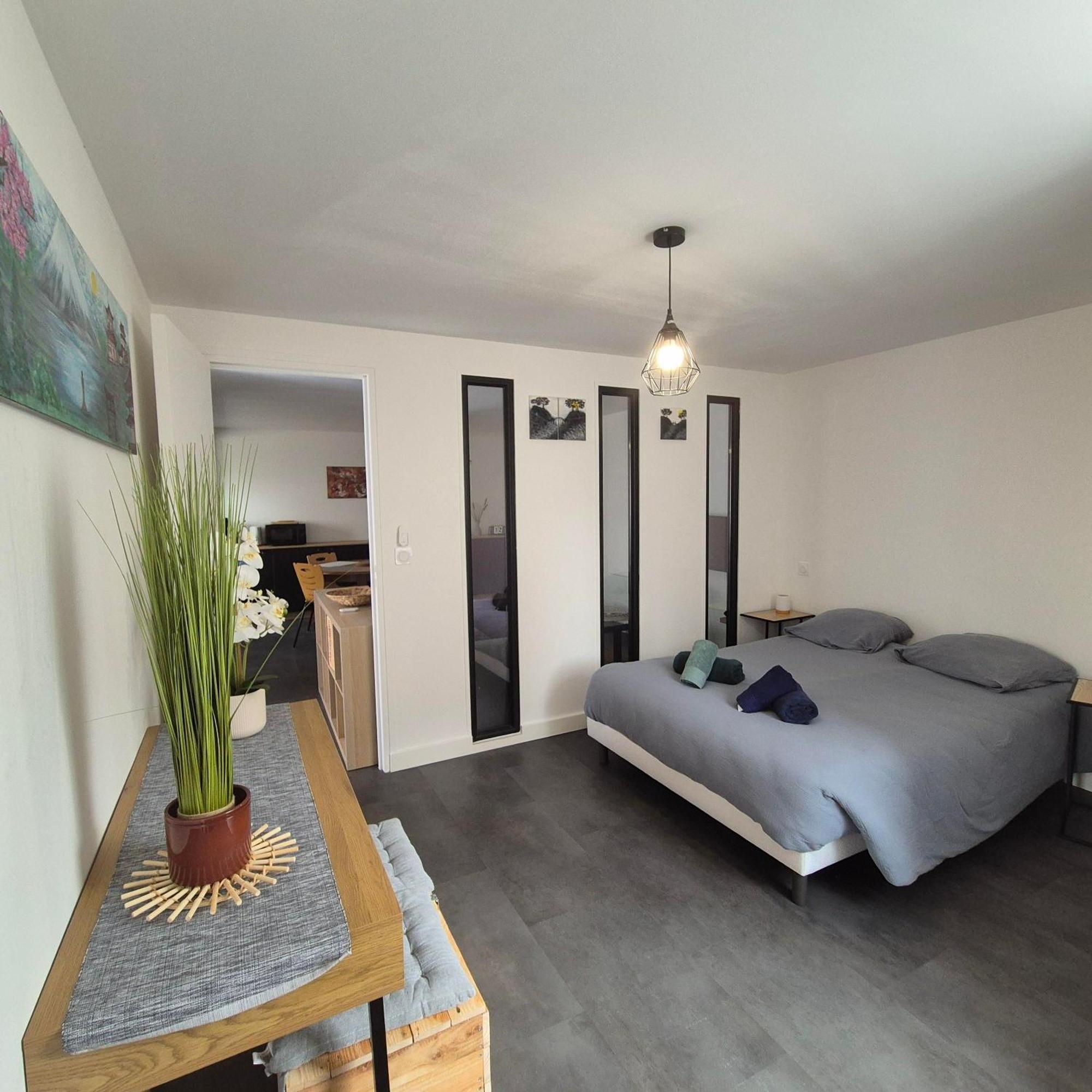 Le Montigny Apartment Vernon  Bagian luar foto